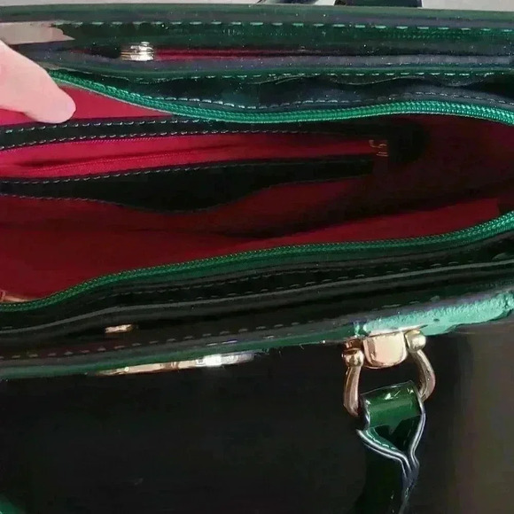 Ferris & Mor Green Faux Leather and Suede Purse - Picture 13 of 13